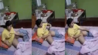 Cute Bengali Teen Didi’s Live Call Show Pussy HD