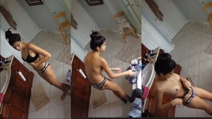 INDIAN CUTE COLLEGE TEEN GIRL BATHROOM Watch Video
