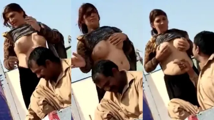 Pakistani Bhabhi Showing Boobs In Outdoor HD